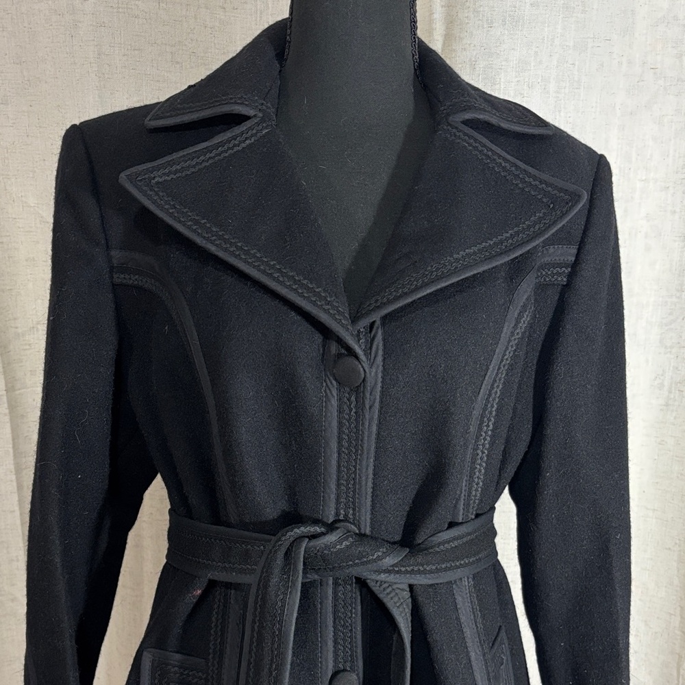 Guatemalan Women’s Black Wool Coat